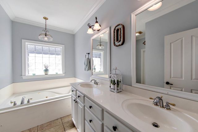 182 Lansdown Drive, Houma, LA 70360