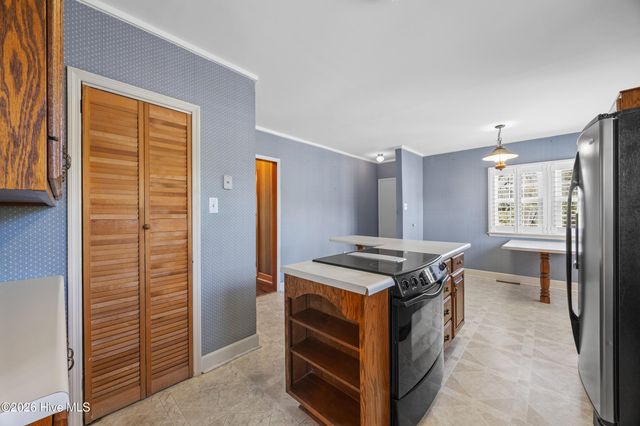 301 Dewitt Street, Jacksonville, NC 28540