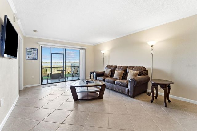 10103 SAILWINDS BOULEVARD N 103, Largo, FL 33773