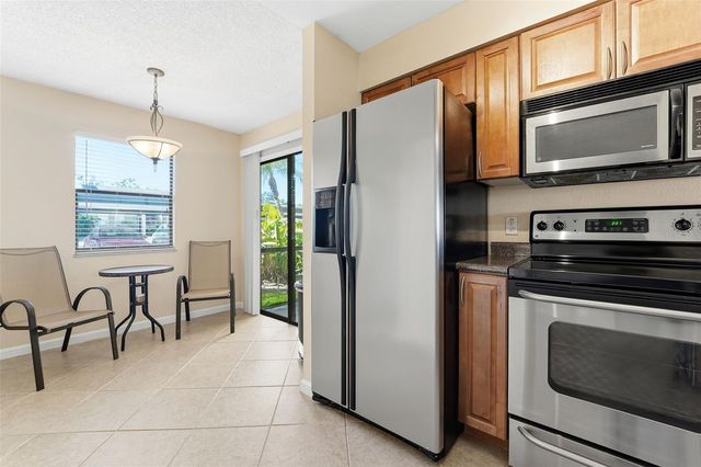 10103 SAILWINDS BOULEVARD N 103, Largo, FL 33773