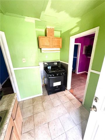 1858 Martin Place, Mobile, AL 36617