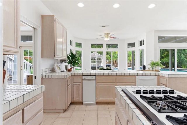 24345 La Homa, Yorba Linda, CA 92887