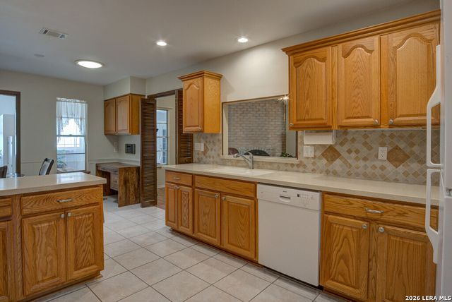 213 Fenwick, Windcrest, TX 78239