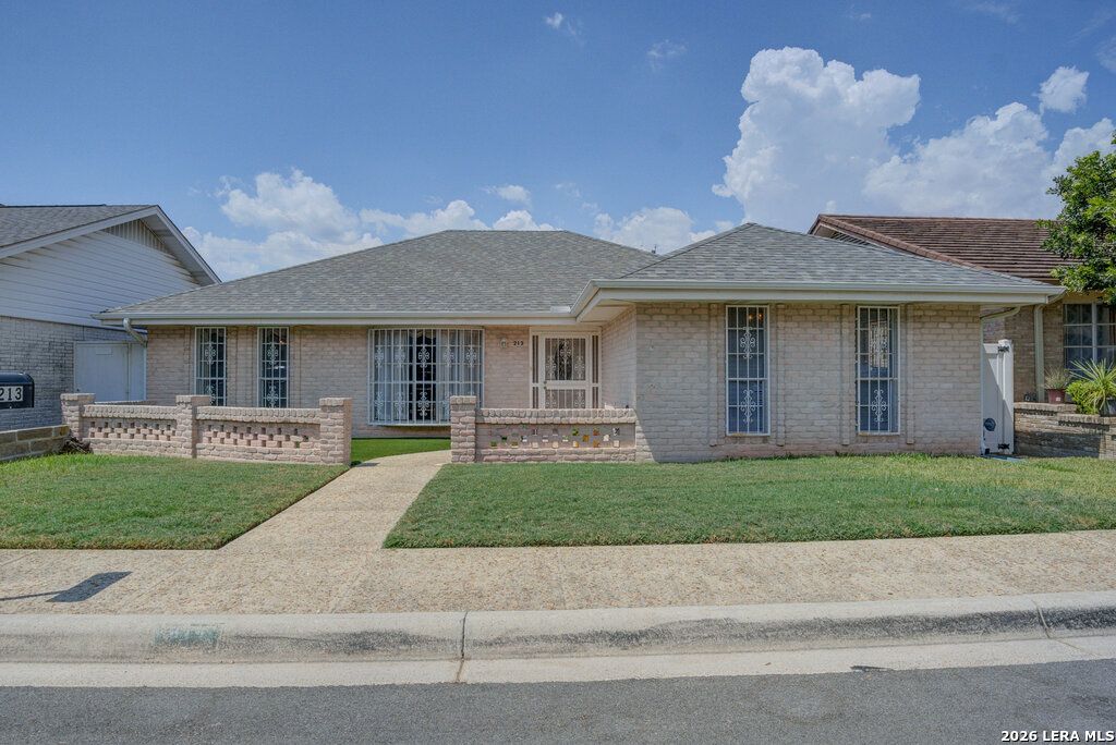 213 Fenwick, Windcrest, TX 78239