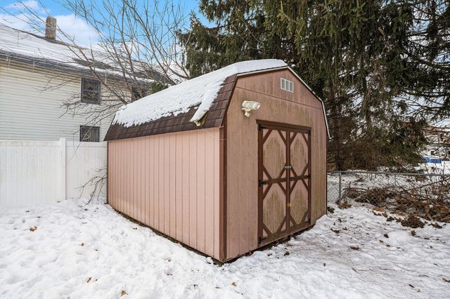 126 Calhoun Street, Battle Creek, MI 49017