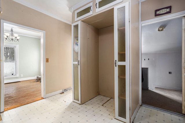 126 Calhoun Street, Battle Creek, MI 49017