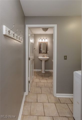 14873 Hook Hollow Road, Novelty, OH 44072