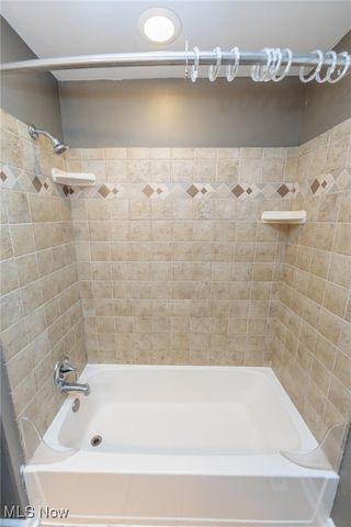 14873 Hook Hollow Road, Novelty, OH 44072