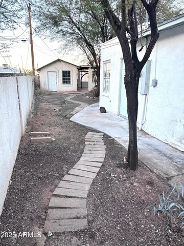 241 E 3RD Avenue, Ajo, AZ 85321