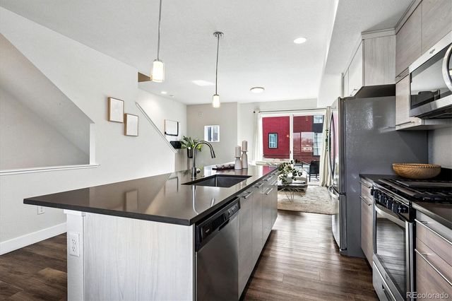 5621 W 11th Place, Lakewood, CO 80214