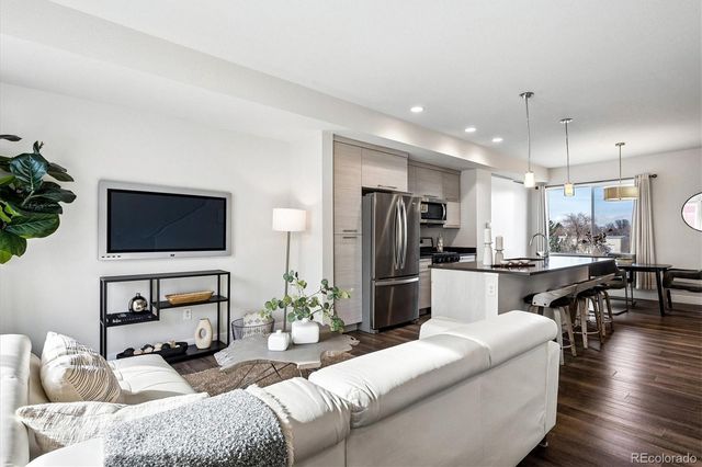 5621 W 11th Place, Lakewood, CO 80214