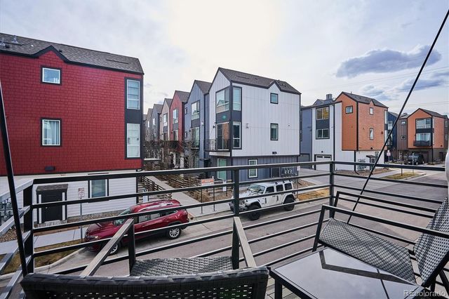 5621 W 11th Place, Lakewood, CO 80214