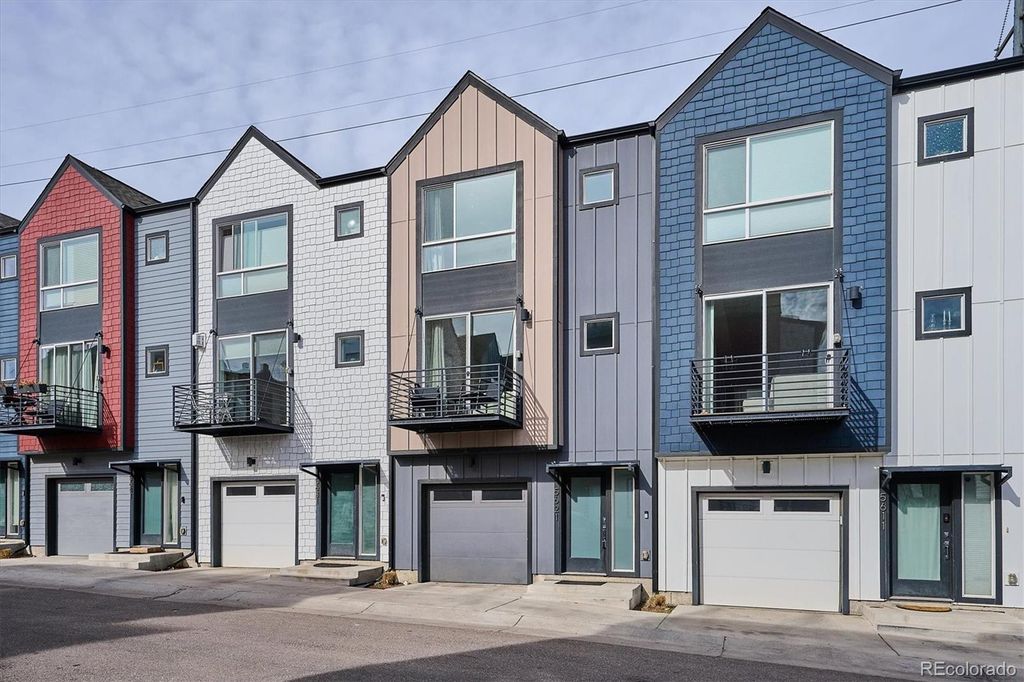 5621 W 11th Place, Lakewood, CO 80214