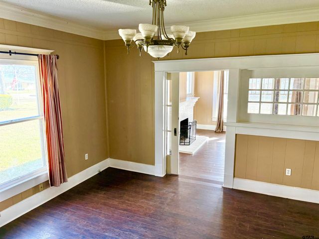 228 N TEXAS, Pittsburg, TX 75686