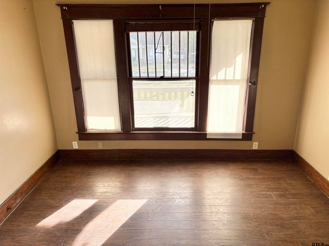 228 N TEXAS, Pittsburg, TX 75686