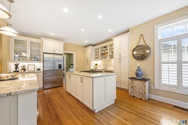 305 Richmond Glen Drive, Cheshire, CT 06410
