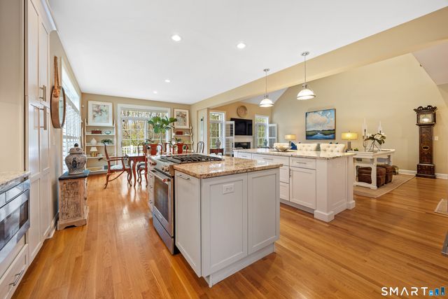 305 Richmond Glen Drive, Cheshire, CT 06410