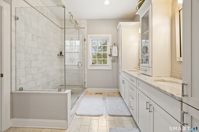 305 Richmond Glen Drive, Cheshire, CT 06410
