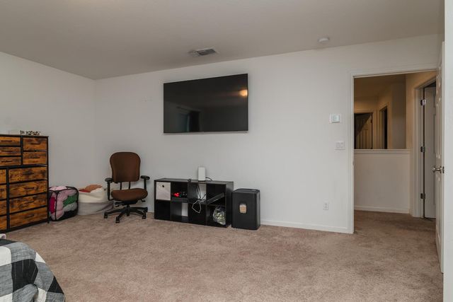 1945 E Gum Avenue, Reedley, CA 93654