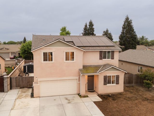 1945 E Gum Avenue, Reedley, CA 93654