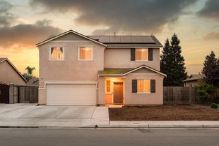 1945 E Gum Avenue, Reedley, CA 93654