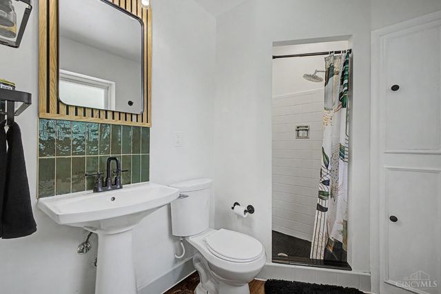 3368 Glenmont Lane, Green Twp, OH 45248