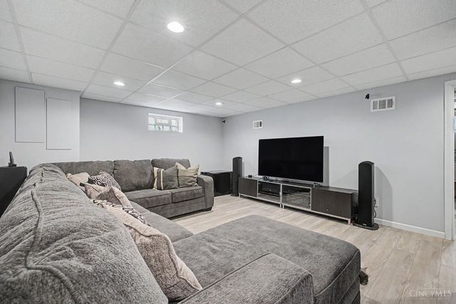 3368 Glenmont Lane, Green Twp, OH 45248