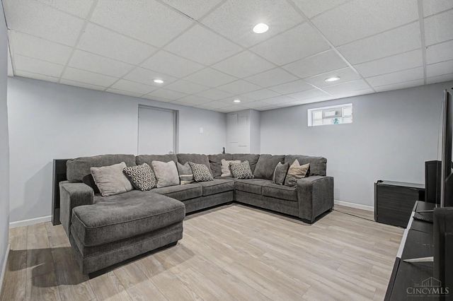 3368 Glenmont Lane, Green Twp, OH 45248