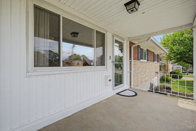 3368 Glenmont Lane, Green Twp, OH 45248