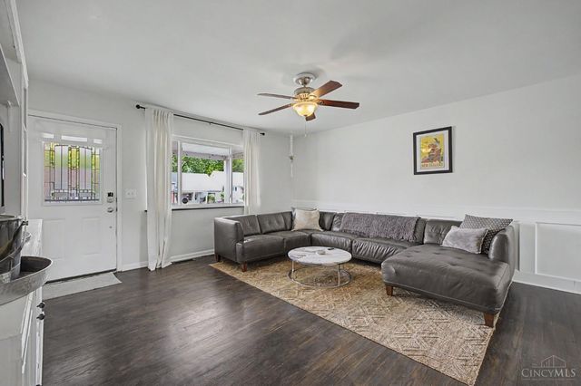 3368 Glenmont Lane, Green Twp, OH 45248