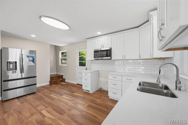 8906 Seneca Avenue, Overland, MO 63114