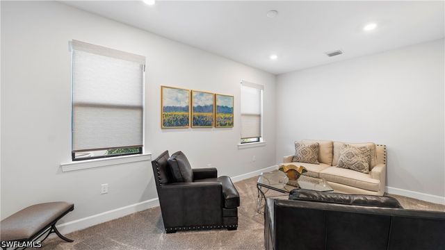 10428 Ventana LN, Naples, FL 34120