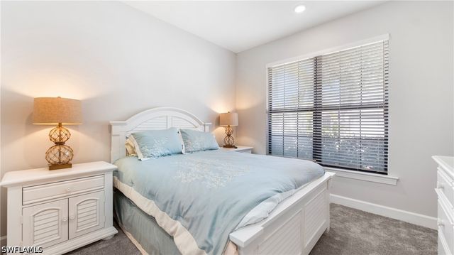 10428 Ventana LN, Naples, FL 34120