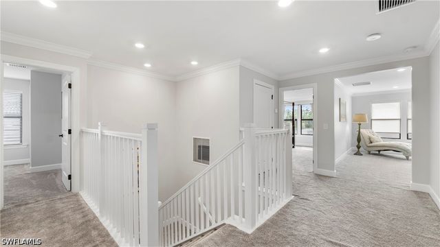 10428 Ventana LN, Naples, FL 34120