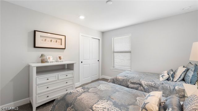 10428 Ventana LN, Naples, FL 34120