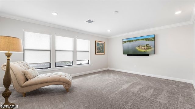 10428 Ventana LN, Naples, FL 34120