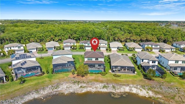 10428 Ventana LN, Naples, FL 34120