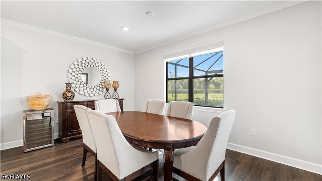 10428 Ventana LN, Naples, FL 34120