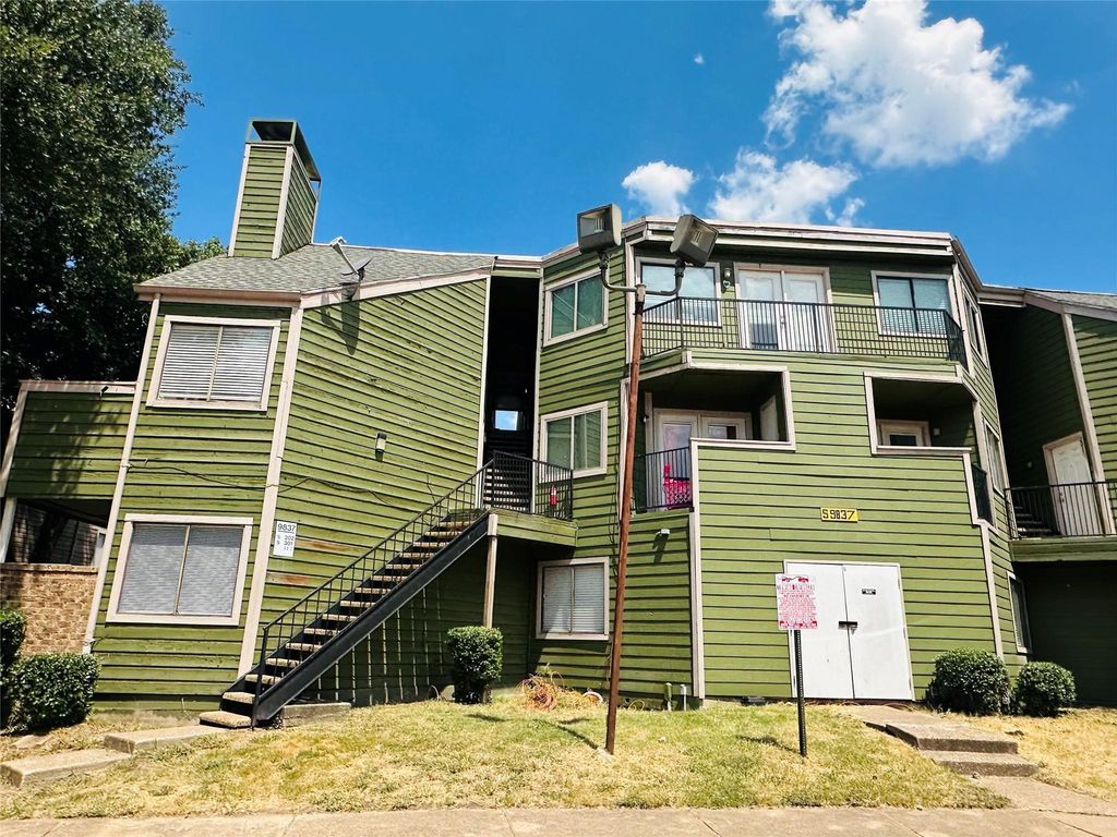 9837 Walnut Street S202, Dallas, TX 75243