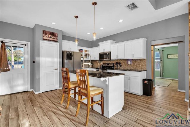 393 Noah Lane, Lindale, TX 75771