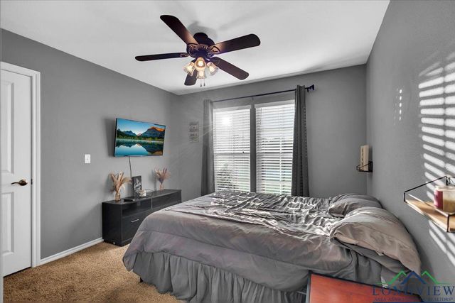 393 Noah Lane, Lindale, TX 75771