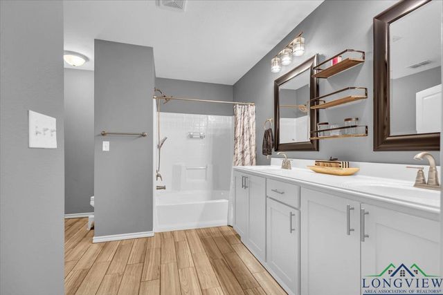 393 Noah Lane, Lindale, TX 75771