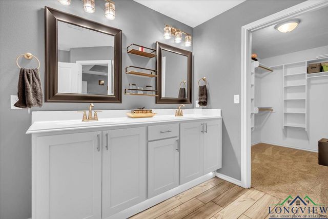 393 Noah Lane, Lindale, TX 75771