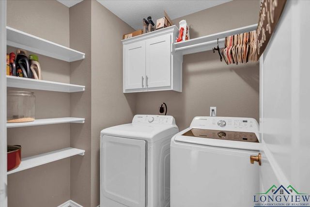 393 Noah Lane, Lindale, TX 75771