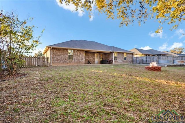 393 Noah Lane, Lindale, TX 75771