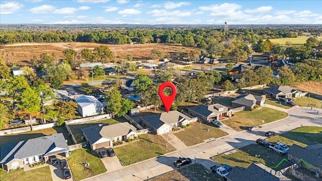 393 Noah Lane, Lindale, TX 75771