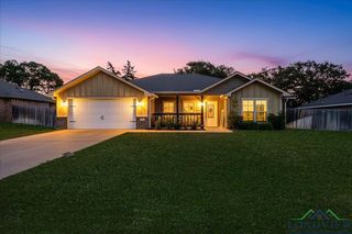 393 Noah Lane, Lindale, TX 75771