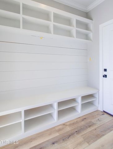 943 Sugar Hollow Road, Piney Flats, TN 37686