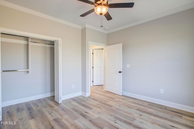 943 Sugar Hollow Road, Piney Flats, TN 37686