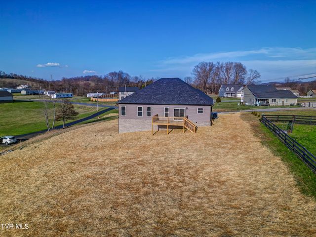 943 Sugar Hollow Road, Piney Flats, TN 37686